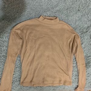 H&M Divided Low Turtle Neck NWOT